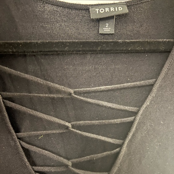 🖤✔️Torrid Black Mini Sweater Cross Front Skater Dress Size 2 ✔️ - Picture 5 of 5